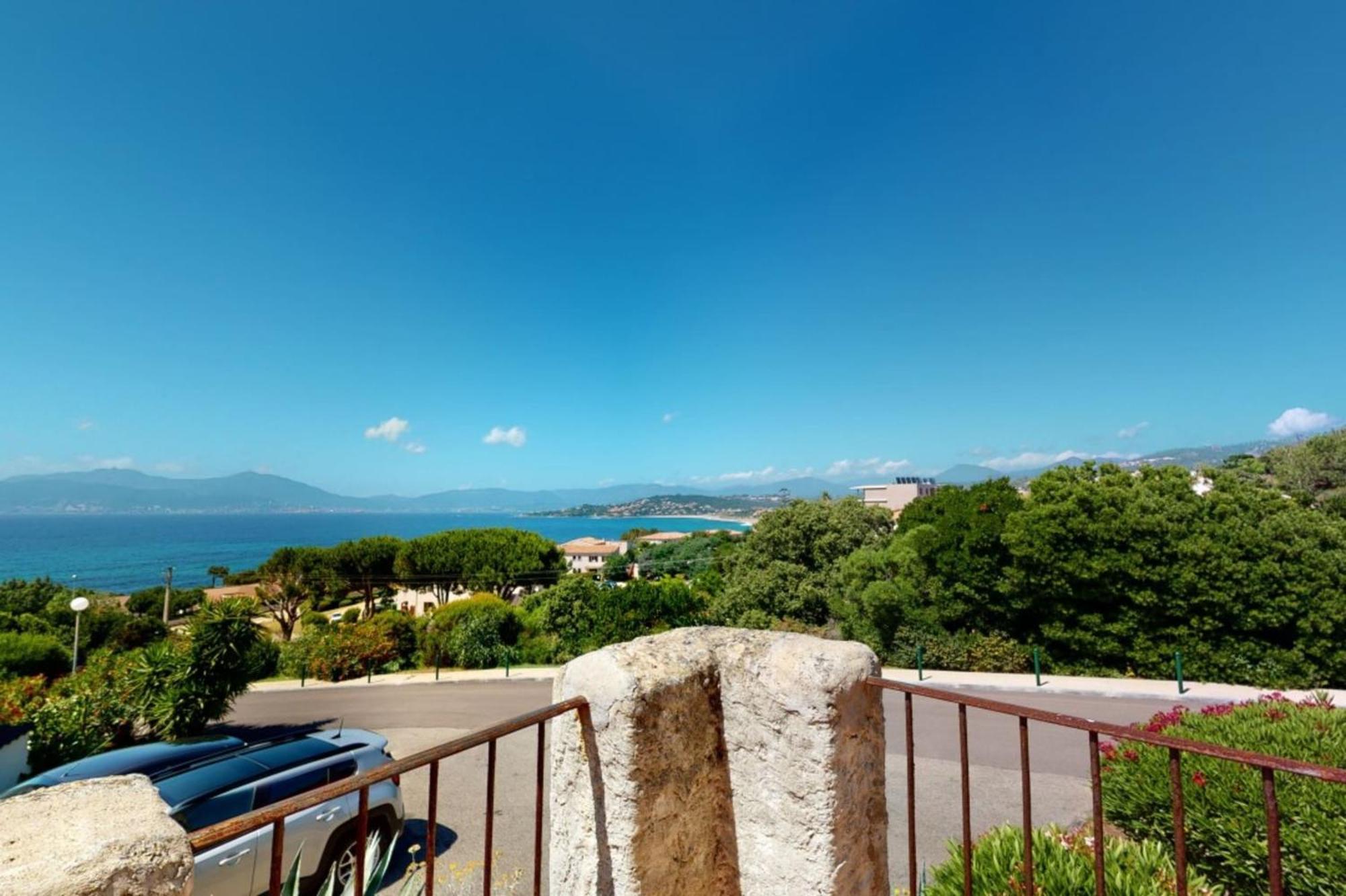 Haut De Villa Vue Mer 3 Pieces Climatise & Wifi 4 A 6 Personnes Pietrosella Kültér fotó